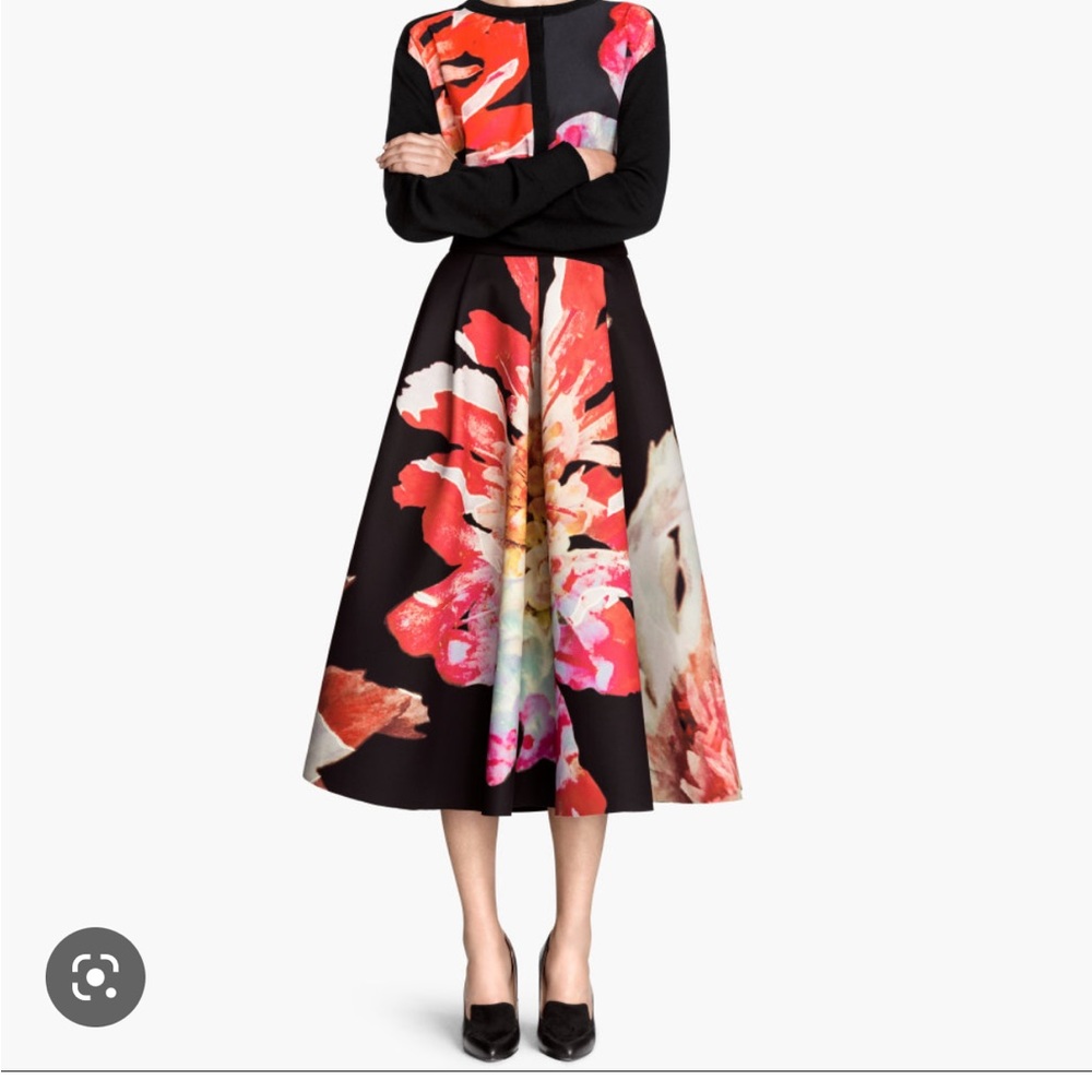 RARE STUNNING black and floral neoprene circle skirt